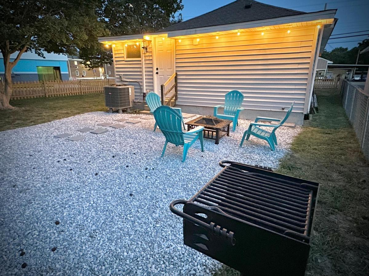 Cottage In Heart Of Colonial Beach, 7 Mins Walk To The Beach Exterior foto