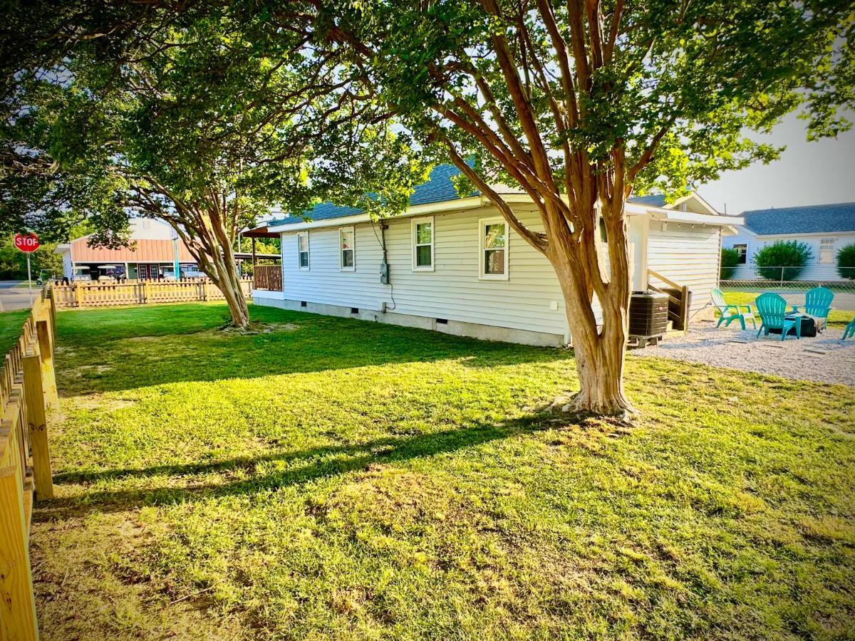 Cottage In Heart Of Colonial Beach, 7 Mins Walk To The Beach Exterior foto