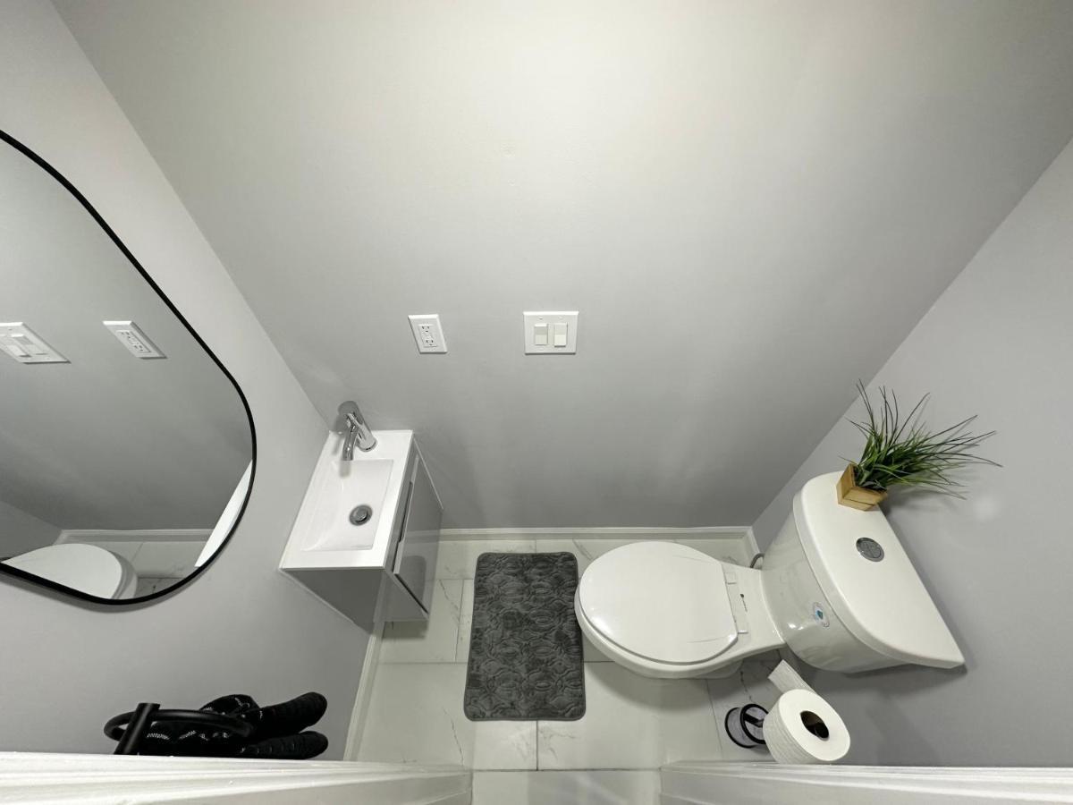 Cottage In Heart Of Colonial Beach, 7 Mins Walk To The Beach Exterior foto